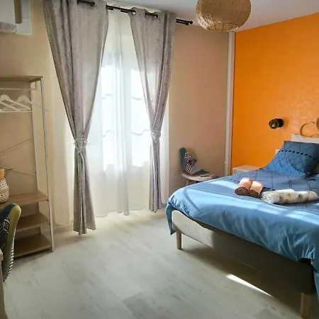Au Nid De Mesanges Bed & Breakfast 3*