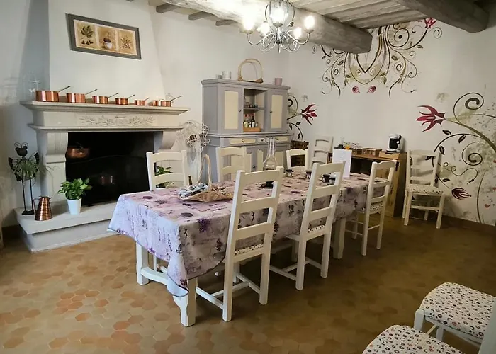 Au Nid De Mesanges Bed and Breakfast